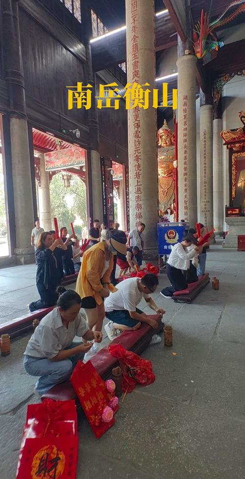 梦见别人吧车开翻了 梦见别人的汽车翻了是怎么回事 梦见别人吧车开翻了 梦见别人的汽车翻了是怎么回事