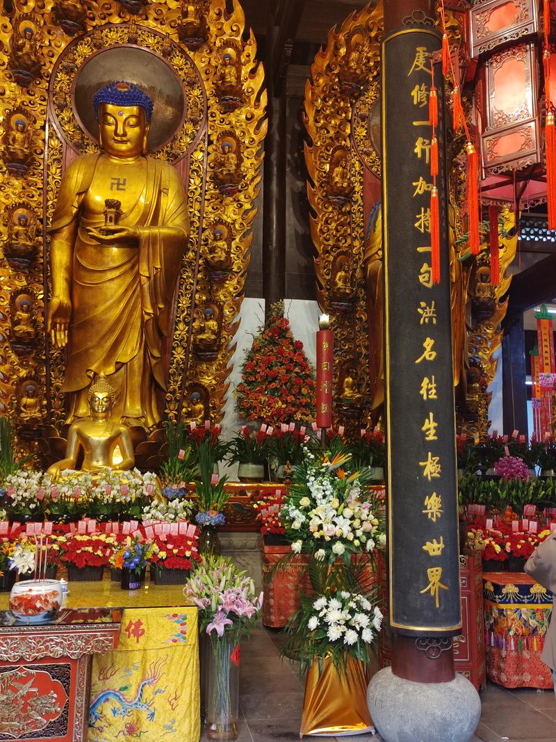 梦见有人扔斧子_梦见自己拿斧子 梦见有人扔斧子_梦见自己拿斧子